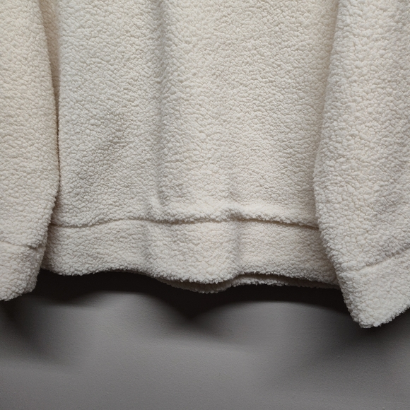 GAP Sherpa Pullover Sweater Women Size M Cream High Neck Cozy Comfy Fall Winter - Picture 4 of 7